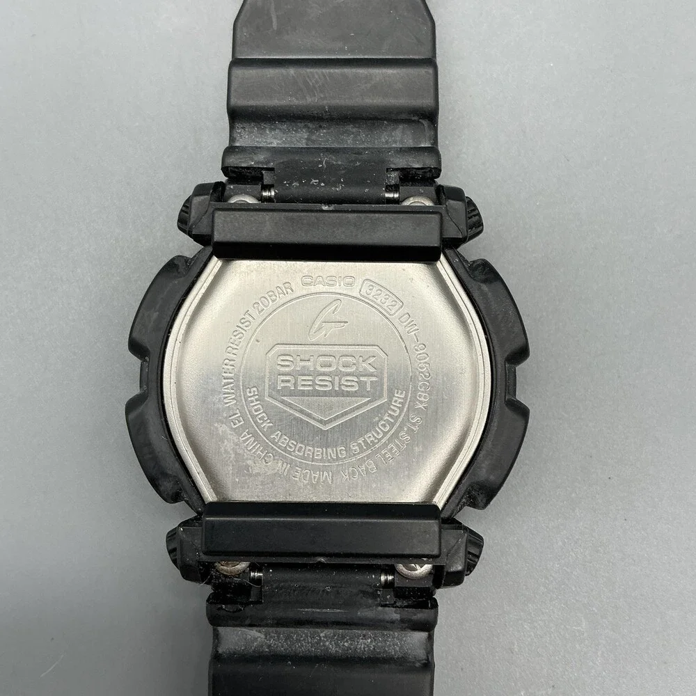 Casio G-Shock Mens Watch 33mm Digital Illuminator 3232 DW-9052GBX New Battery
